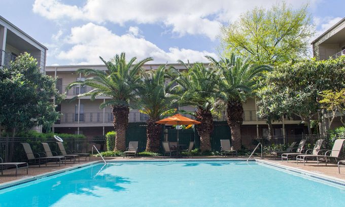 Greenridge Place apartments in Houston, TX