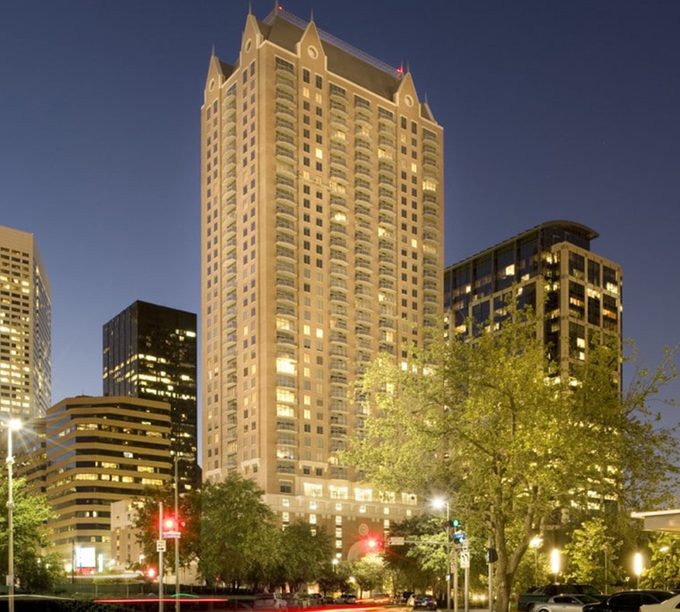 One Park Place apartments in Houston, TX